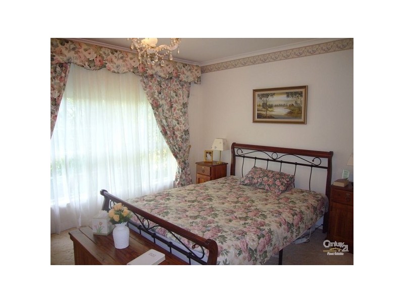 57 Backhouse St, Wentworth Falls NSW 2782