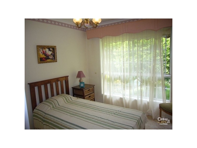 57 Backhouse St, Wentworth Falls NSW 2782