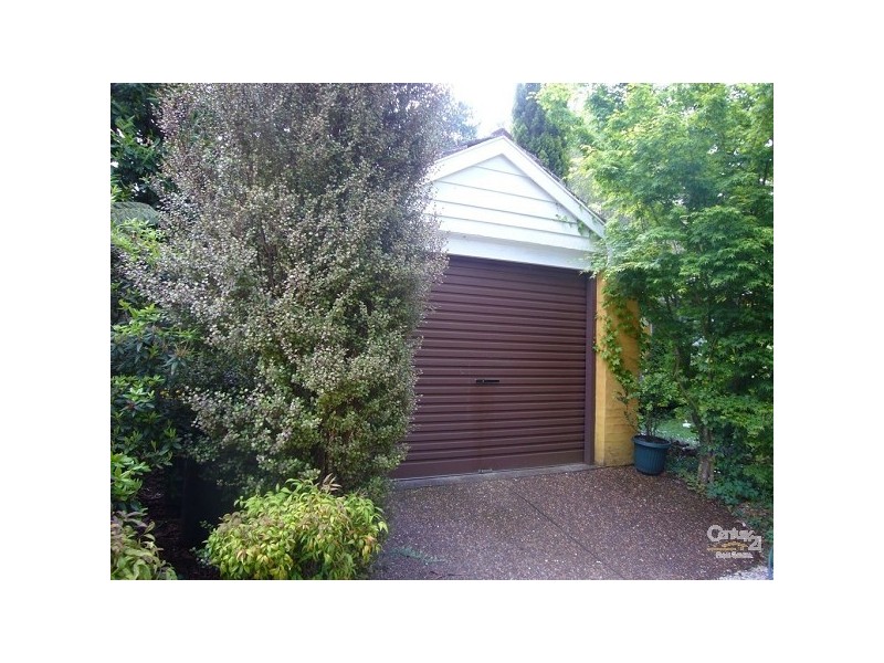57 Backhouse St, Wentworth Falls NSW 2782