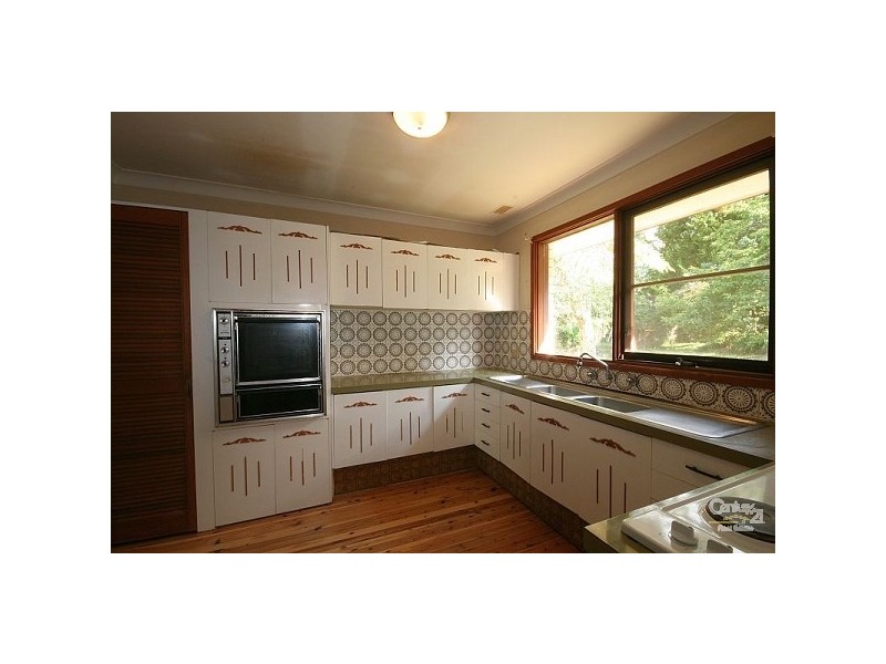 50 Yanko Ave, Wentworth Falls NSW 2782