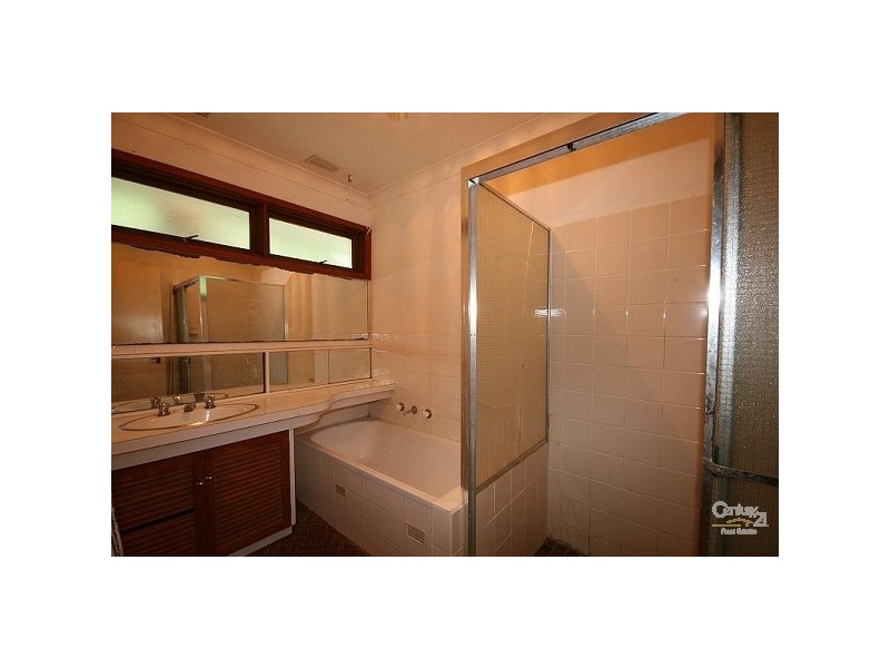 50 Yanko Ave, Wentworth Falls NSW 2782