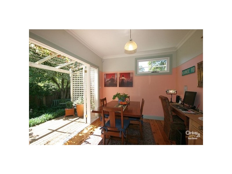 64 Waratah Ave, Katoomba NSW 2780