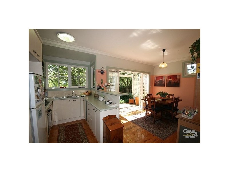 64 Waratah Ave, Katoomba NSW 2780