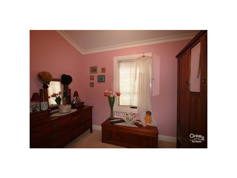 64 Waratah Ave, Katoomba NSW 2780