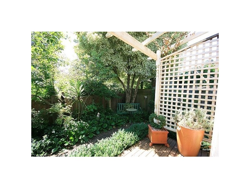 64 Waratah Ave, Katoomba NSW 2780