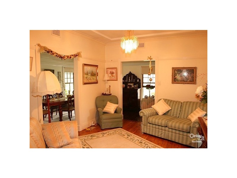 14 Cox Avenue, Wentworth Falls NSW 2782