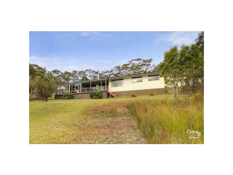 223 Blaxland Rd, Wentworth Falls NSW 2782