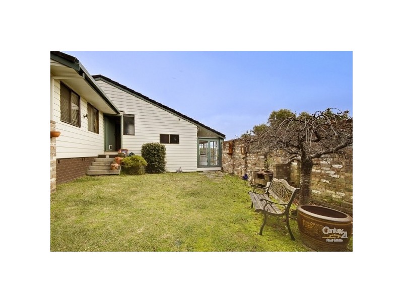 223 Blaxland Rd, Wentworth Falls NSW 2782