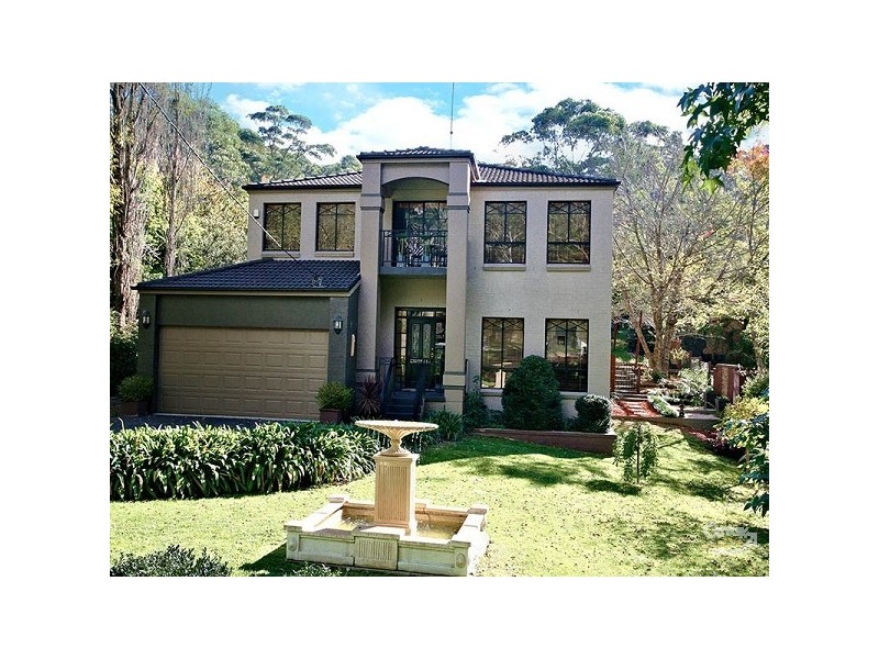 16 Kings Road, Leura NSW 2780