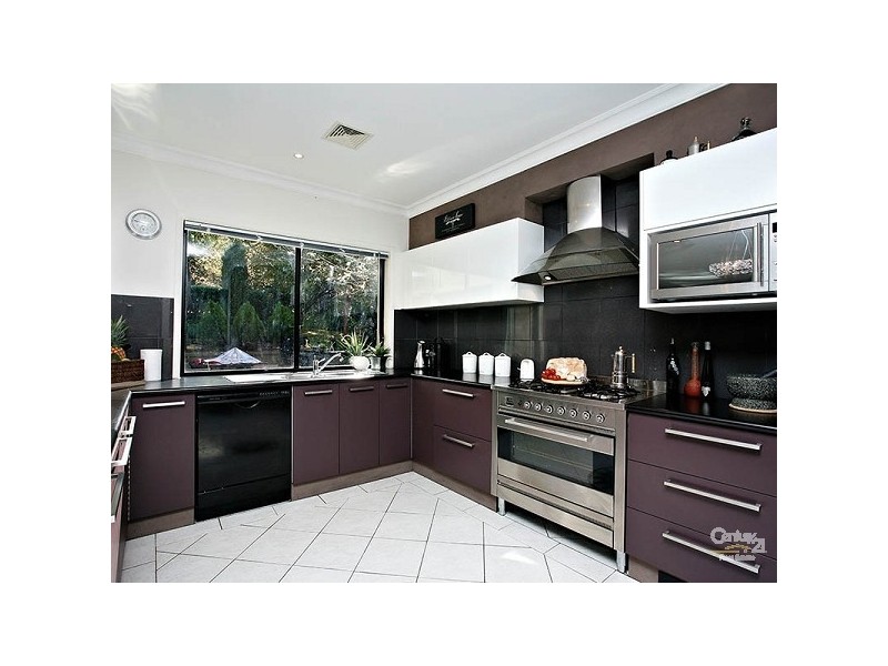16 Kings Road, Leura NSW 2780