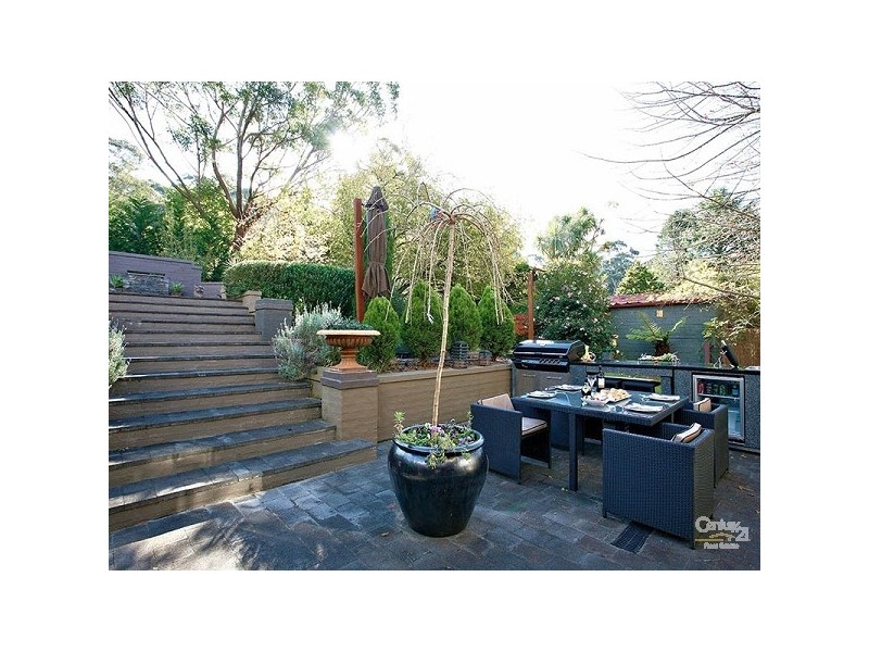 16 Kings Road, Leura NSW 2780