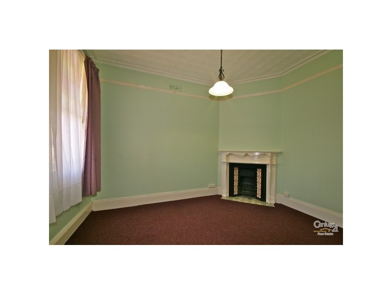 42 Cook Street, Lithgow NSW 2790