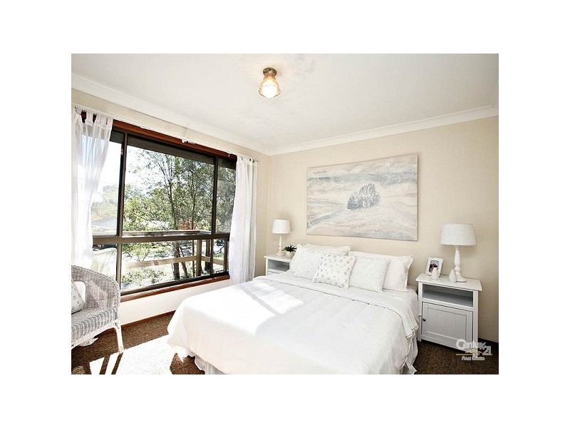 18 Yester Rd, Wentworth Falls NSW 2782