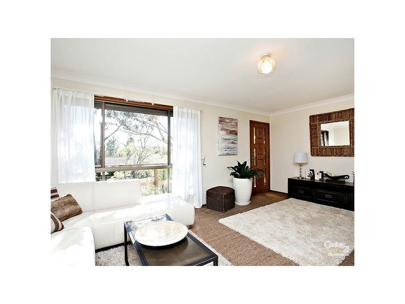 18 Yester Rd, Wentworth Falls NSW 2782