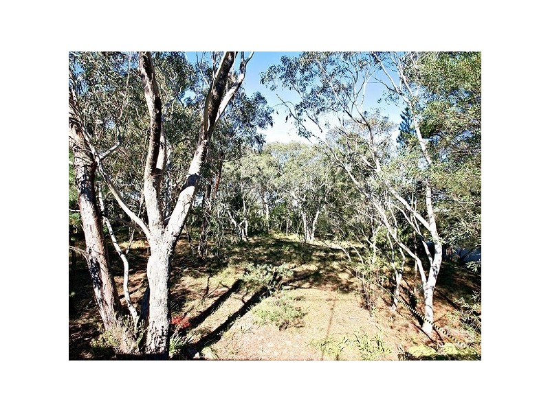 18 Yester Rd, Wentworth Falls NSW 2782