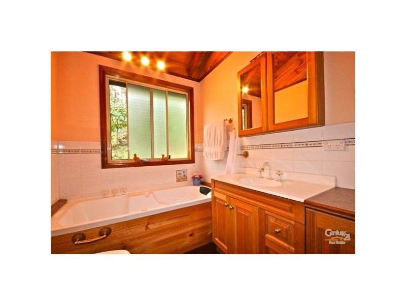 24 Kings Rd, Leura NSW 2780