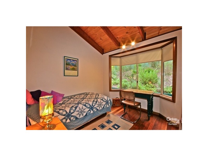 24 Kings Rd, Leura NSW 2780