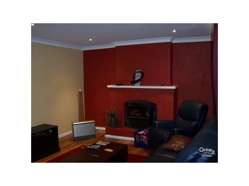 12 Canberra Street, Wentworth Falls NSW 2782