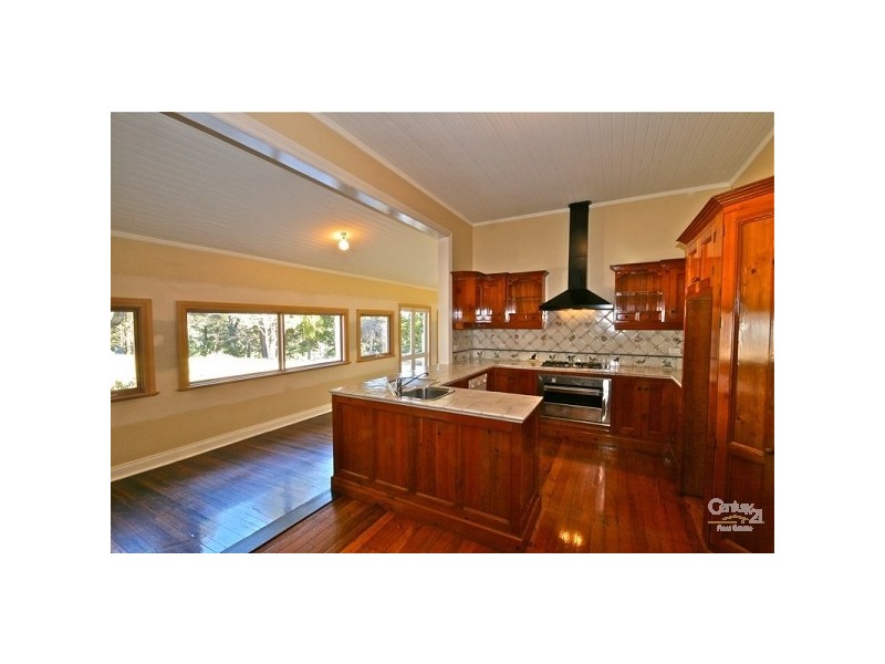2 Fitstubbs Avenue, Wentworth Falls NSW 2782