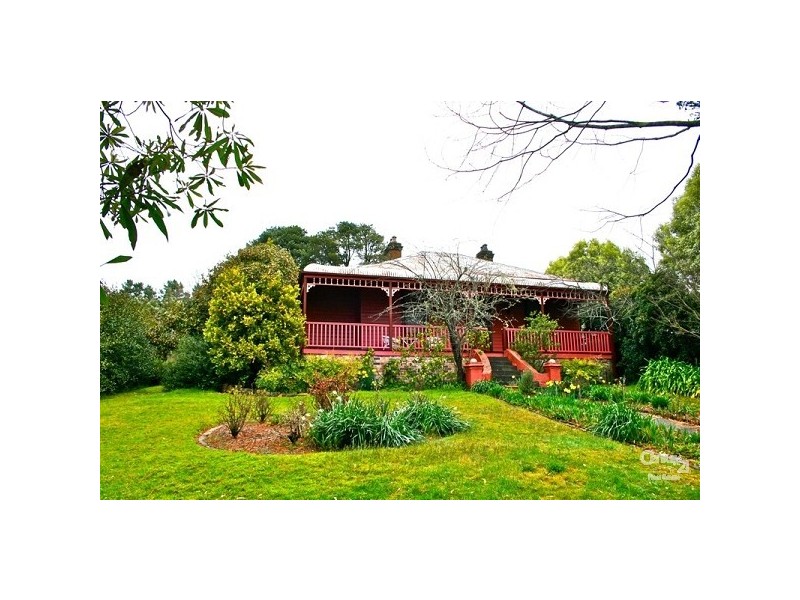 5 Hume Ave, Wentworth Falls NSW 2782