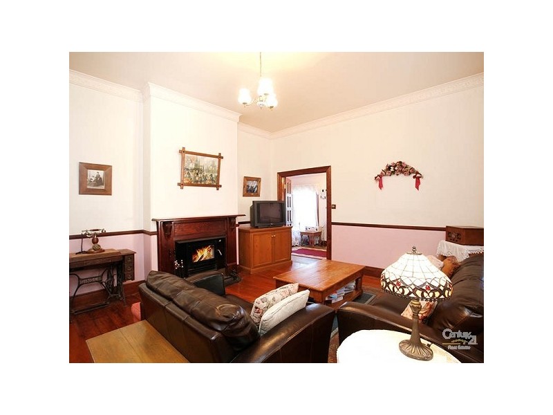 5 Hume Ave, Wentworth Falls NSW 2782