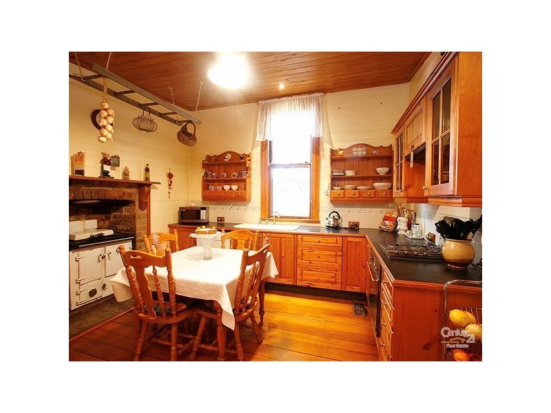 5 Hume Ave, Wentworth Falls NSW 2782