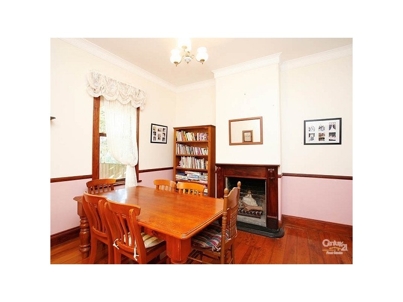 5 Hume Ave, Wentworth Falls NSW 2782