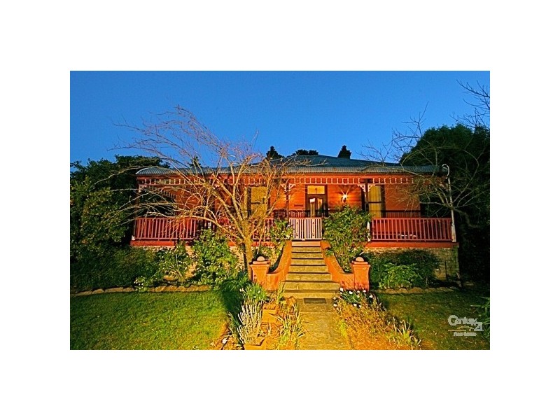 5 Hume Ave, Wentworth Falls NSW 2782