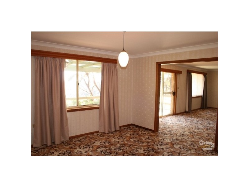 44 Lurline Street, Wentworth Falls NSW 2782