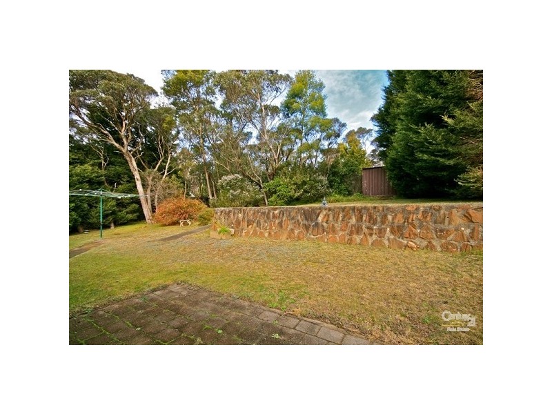 7 Queen Elizabeth Drive, Wentworth Falls NSW 2782