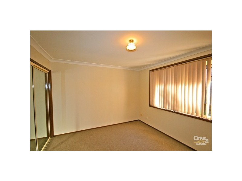 32 Cook Road, Wentworth Falls NSW 2782