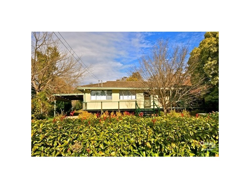3 Murray St, Wentworth Falls NSW 2782