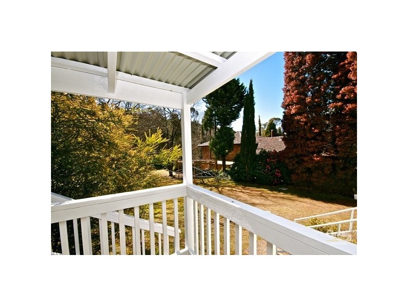 38 Scott Ave, Leura NSW 2780