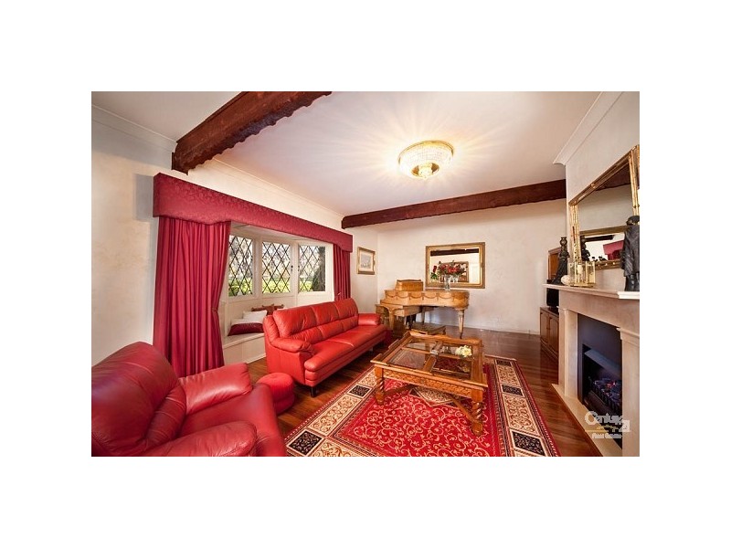 291 Blaxland Rd, Wentworth Falls NSW 2782