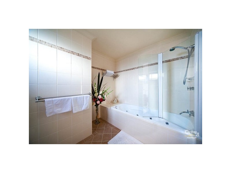 291 Blaxland Rd, Wentworth Falls NSW 2782