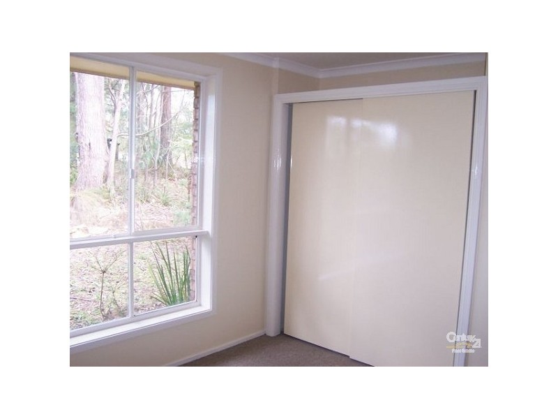 116 Henderson Road, Wentworth Falls NSW 2782