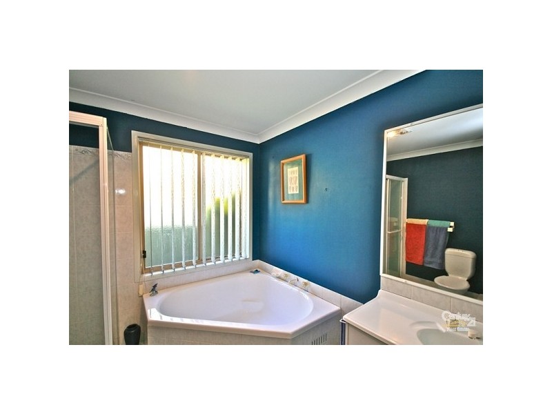 36 Shortland St, Wentworth Falls NSW 2782