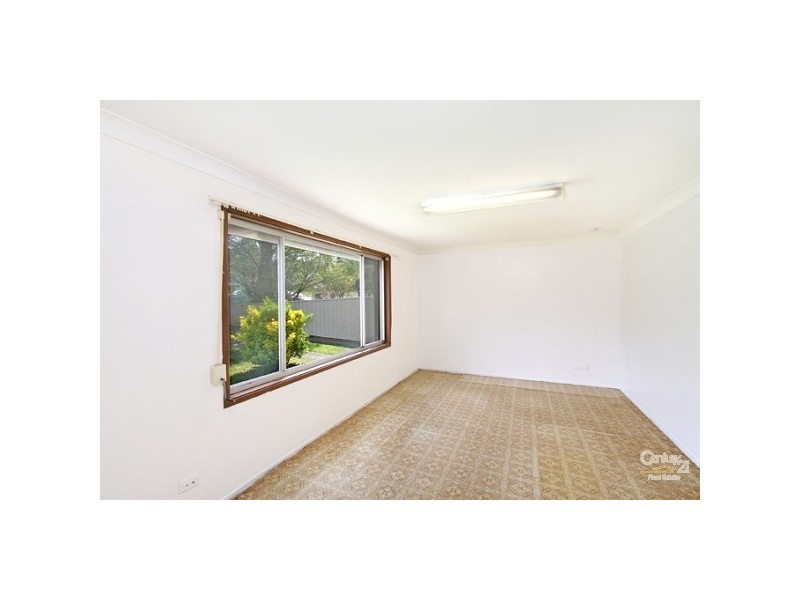 10 Fitzgerald St, Wentworth Falls NSW 2782