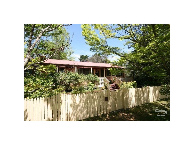 30 Backhouse Street, Wentworth Falls NSW 2782