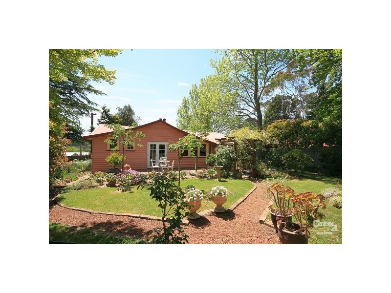 30 Backhouse Street, Wentworth Falls NSW 2782