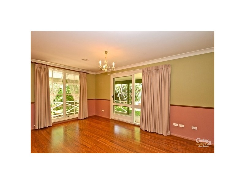 9 Queen Elizabeth Drive, Wentworth Falls NSW 2782