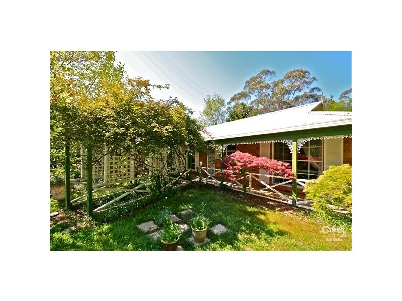 9 Queen Elizabeth Drive, Wentworth Falls NSW 2782
