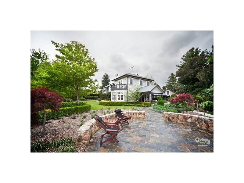 171 Blaxland Rd, Wentworth Falls NSW 2782