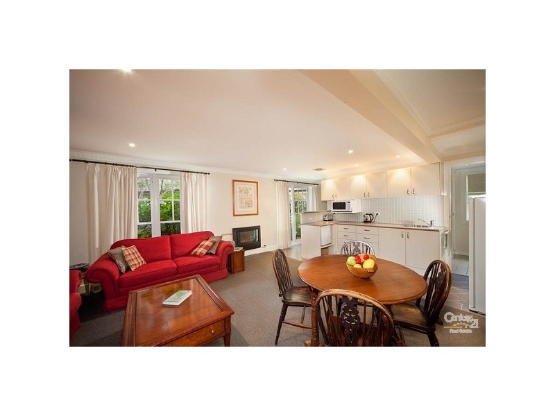 171 Blaxland Rd, Wentworth Falls NSW 2782