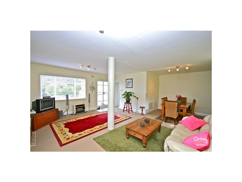 60 Taylor Avenue, Wentworth Falls NSW 2782