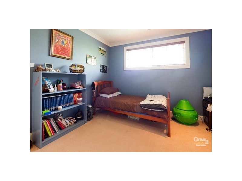 11 Boronia Rd, Wentworth Falls NSW 2782