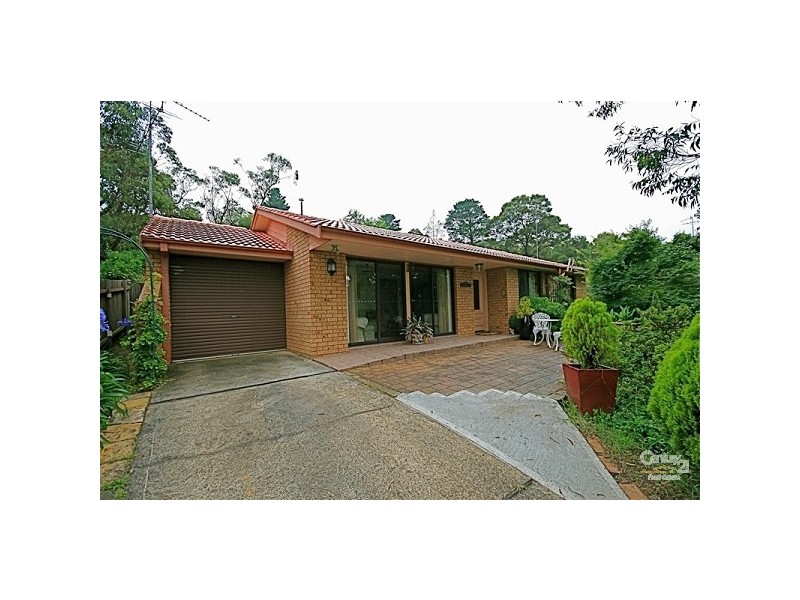 42 Shortland St, Wentworth Falls NSW 2782