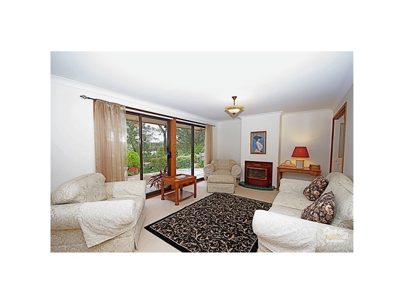 42 Shortland St, Wentworth Falls NSW 2782