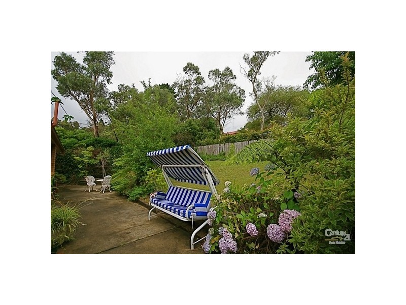 42 Shortland St, Wentworth Falls NSW 2782