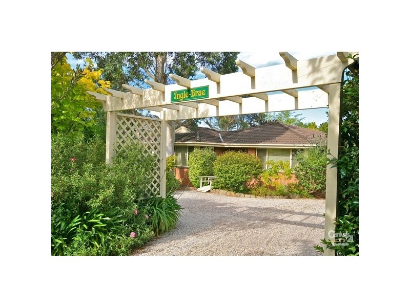 19 Pauline Ave, Wentworth Falls NSW 2782